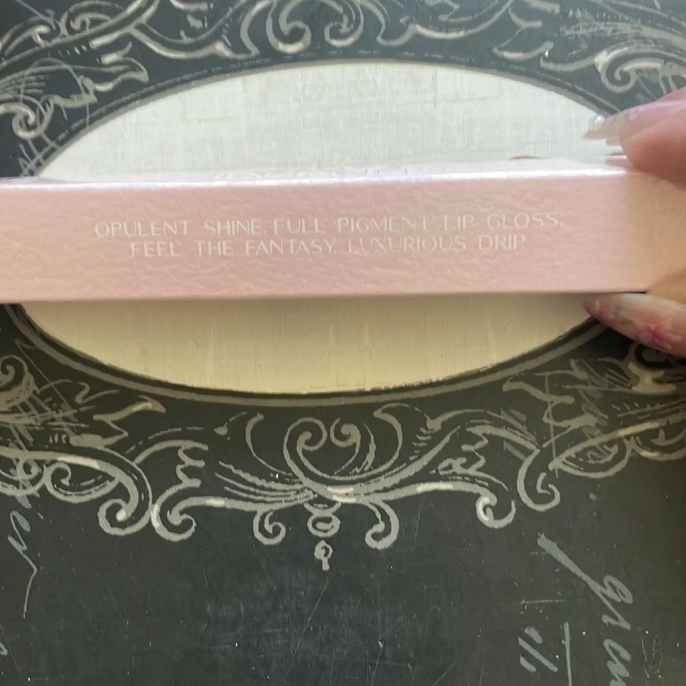 Jeffree Star cosmetics SUPREME GLOSS in the color Weirdo black